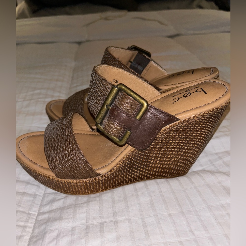 CUTEST BOC Wedge Shoes